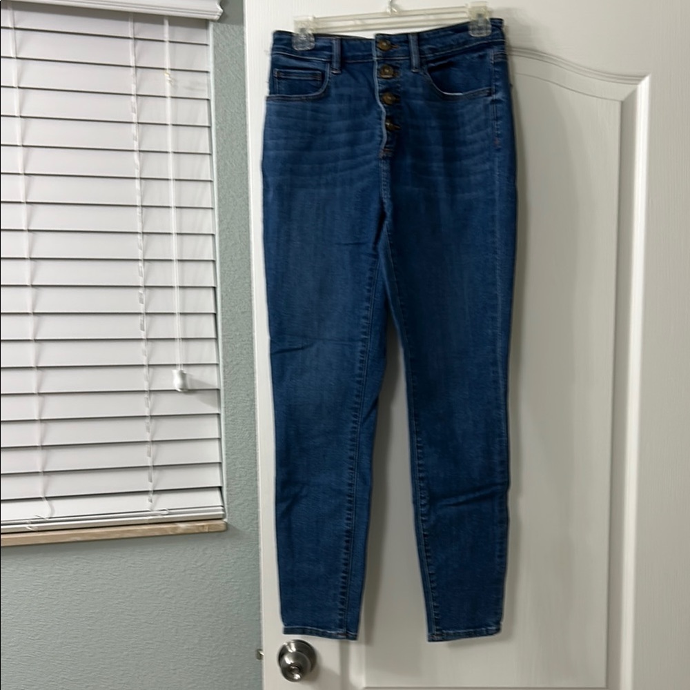 Women's Blue High-Waisted Jeans